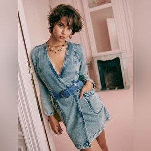 Sezane Louisie Dress denim size 40, US size 8. Belt